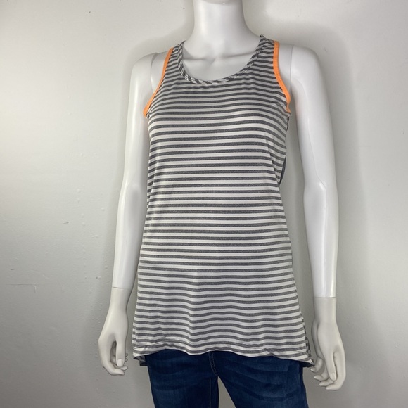 MPG women’s athletic tank top‎ - Picture 2 of 15